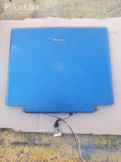 Ekran laptop Toshiba lap top računar kompjuter za dijelove 15