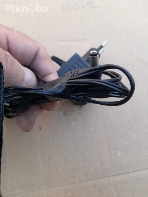 OGLAS ZA PRODAJU: SALCOMP AC ADAPTER 9.5V / 400mA PUNJAČ