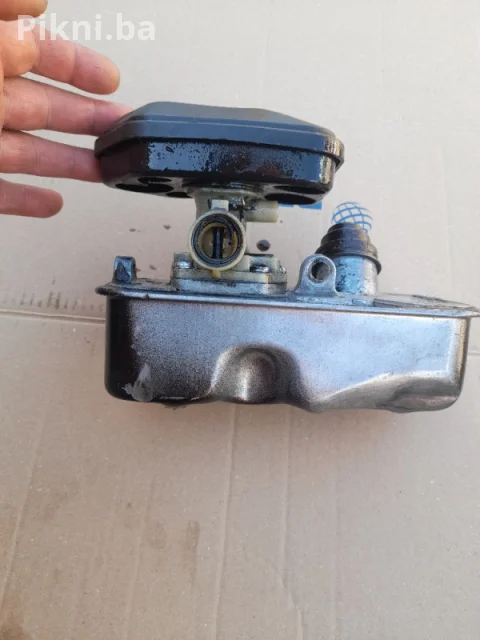 Karburator kosacice Briggs strattion kosilice tecumseh dijelovi 3