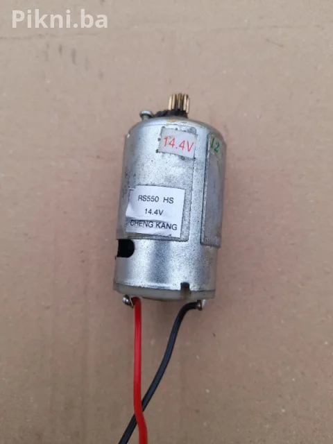 100% ISPRAVAN DC MOTOR RS550 HS | 14.4V elktro | 20 KM