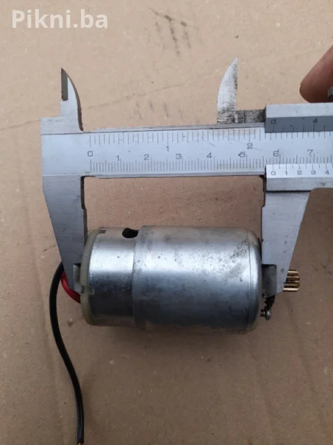 100% ISPRAVAN DC MOTOR RS550 HS | 14.4V elktro | 20 KM