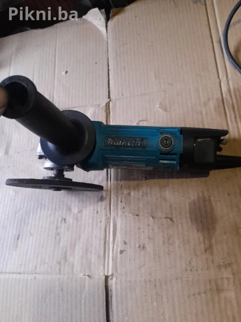 100% ISPRAVNA! MAKITA Ugaona Brusilica 9555HN (125mm, 840W) | Jap 7