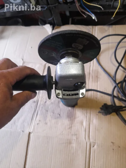 100% ISPRAVNA! MAKITA Ugaona Brusilica 9555HN (125mm, 840W) | Jap 4
