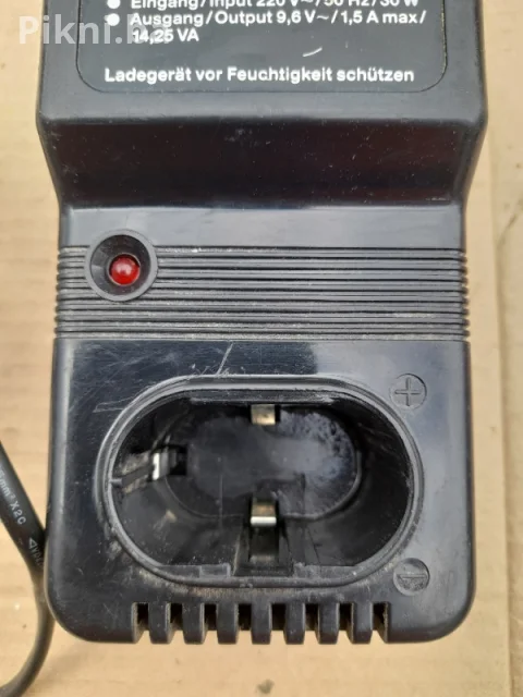 BRZA PRODAJA: Punjač Diana Ladestation D 96 E (9.6V) - Ispravan! 6