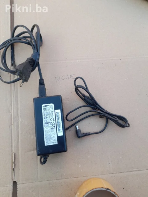 ZA PRODAJU: ORIGINAL SAMSUNG ADAPTER 19V / 3.47A (66W) PUNJAČ 5