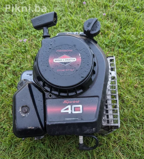 Briggs / Stratton Sprint 40 Motor za Kosilicu / 10A902 / ISPRAVAN
