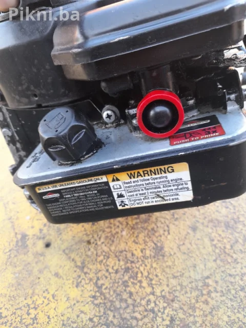 Briggs / Stratton Sprint 40 Motor za Kosilicu / 10A902 / ISPRAVAN 6