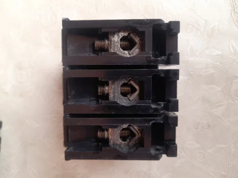 Kontaktor Thomas betts tb315 15A sklopka tropolni prekidac 6
