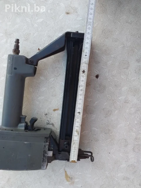 Prodajem pneumatsku heftaricu SENCO SKS 16 7/8"-1-1/2