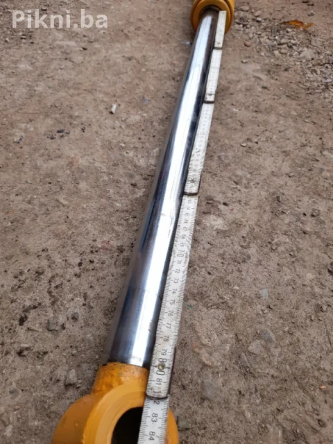 Hidraulicni cilindar klip 118cm bager utovarivac traktor skip MF 5