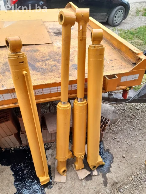 Hidraulicni cilindar klip 128cm bager traktor utovarivac skip