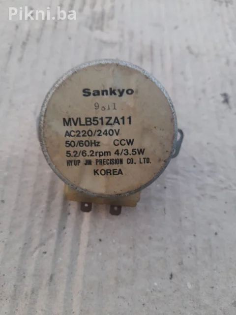 Elektro motor 220v 5w 5/6 obrtaja elektromotori sa reduktorom