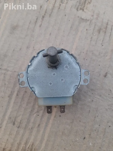 Elektro motor 220v 5w 5/6 obrtaja elektromotori sa reduktorom 4
