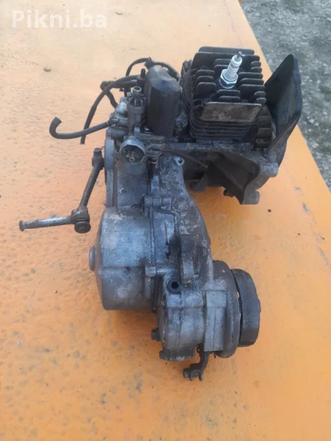 Masina skuter honda AF22 49CM motor dijelovi 10