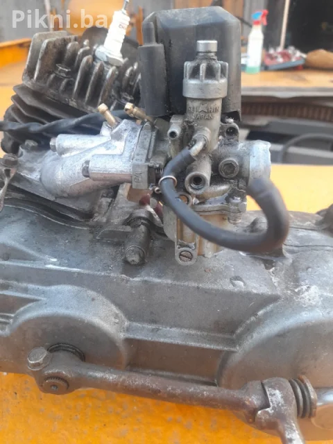 Masina skuter honda AF22 49CM motor dijelovi 5