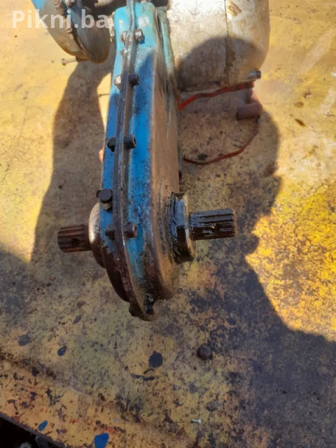 Motor sa mjenjačem i reduktorom (Solo Kleinmotoren) – za dijelove kopačica freza 7