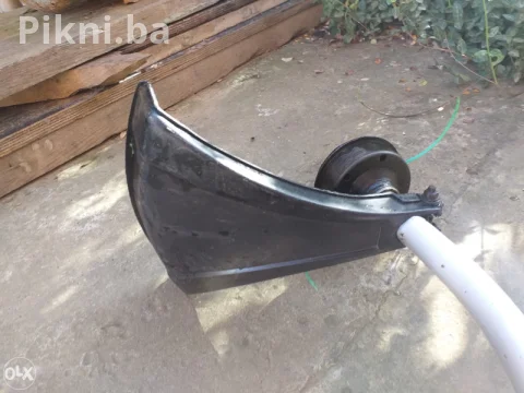 Trimer na benzin CMI Germany ima video pod detaljno 4