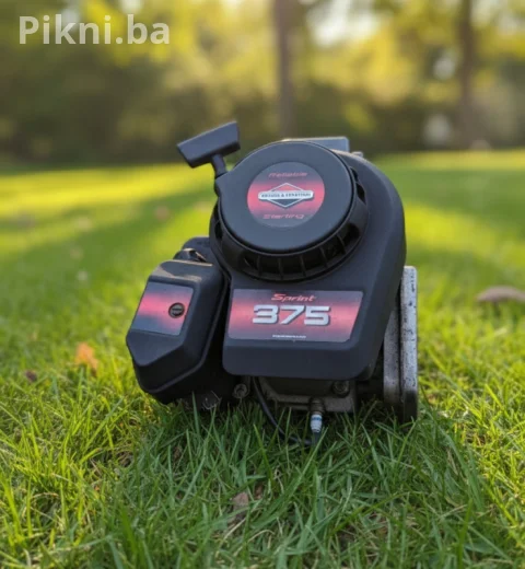 BRZA PRODAJA: Motor za Kosačicu Briggs & Stratton Sprint 375  kosilice