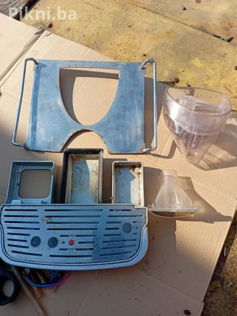 delovi plastike Saeco Incanto aparat za kafu kafeaparati Na upit