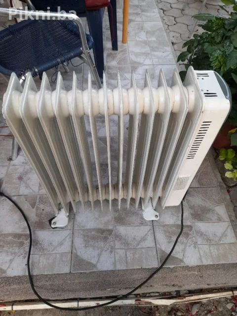 Uljani radiator grijalica Vivax 2500+400W ventilatorom - odličan 4