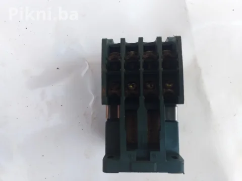 Kontaktor ISKRA KO53 16A 220v sklopka prekidac 3