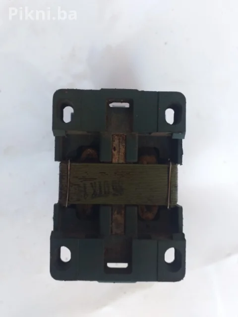 Kontaktor ISKRA KO53 16A 220v sklopka prekidac