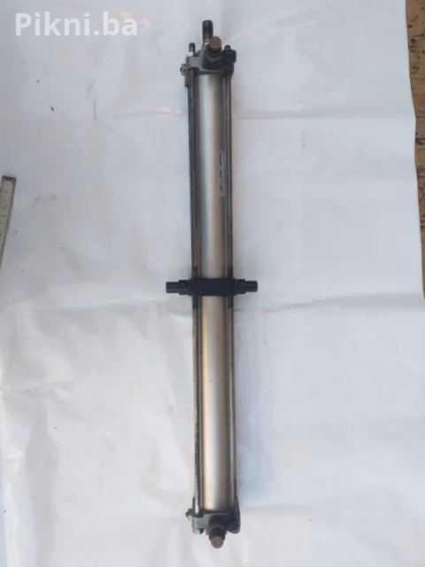 Pneumatski FESTO cilindar klip radni 50cm