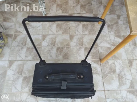 STRATIC Kvalitetna Putna Torba / Mali Kofer sa ISPRAVNIM Točkićim 9