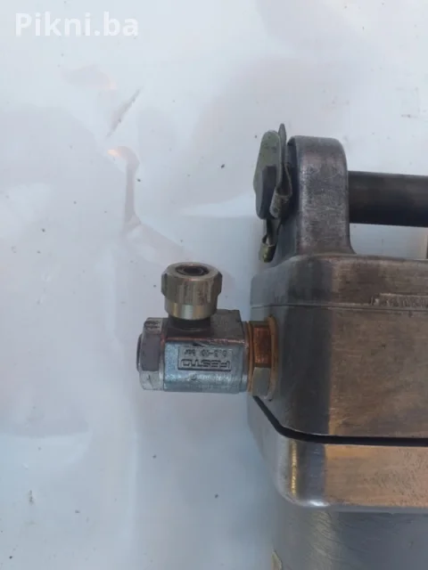 Pneumatski FESTO cilindar klip radni 11cm 8