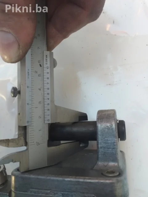 Pneumatski FESTO cilindar klip radni 11cm 4