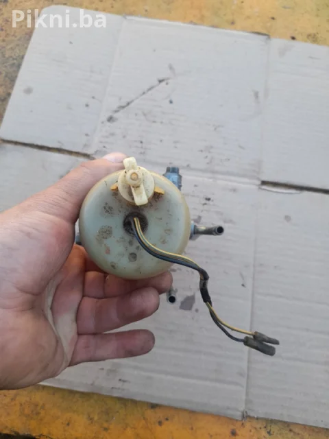 Filter nafte ac pumpa isuzu NPR Hicom traktor bager utovarivac
