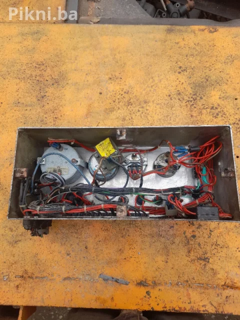 Centralna jedinica komande motor deutz bager rovokopac skip valja 4