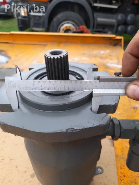 Hidromotor BREVINI hidro motor pumpa bager buldožer utovarivac 8