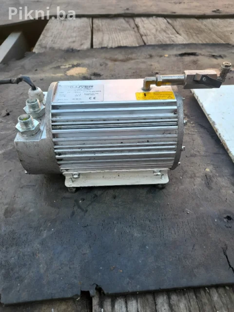 Hidraulična cirkulaciona pumpa / Rashladni agregat - Njemačka elektro motor 12