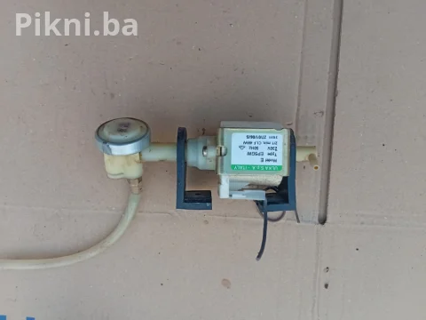UNIVERZALNA ULKA Vibraciona Pumpa EP5GW 230V, 48W - Super Stanje