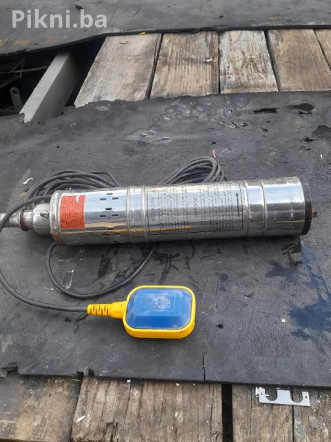 Oglas za brzu prodaju: Jaka Potopna Pumpa RAKETA (1100W, 120m)
