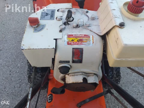 Freza za snijeg UNIVERSAL 6 brzina na benzin sa vucom lancima 12
