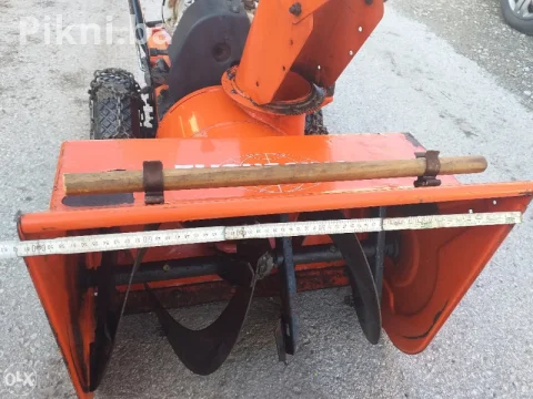 Freza za snijeg UNIVERSAL 6 brzina na benzin sa vucom lancima 4