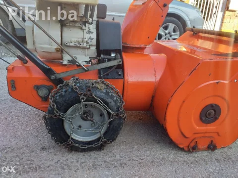 Freza za snijeg UNIVERSAL 6 brzina na benzin sa vucom lancima