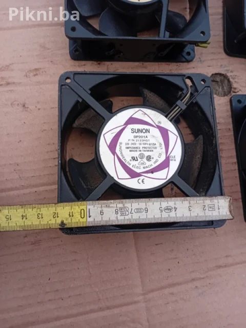 Ventilator turbina 12x12x4cm 220v elektro motor elektromotori