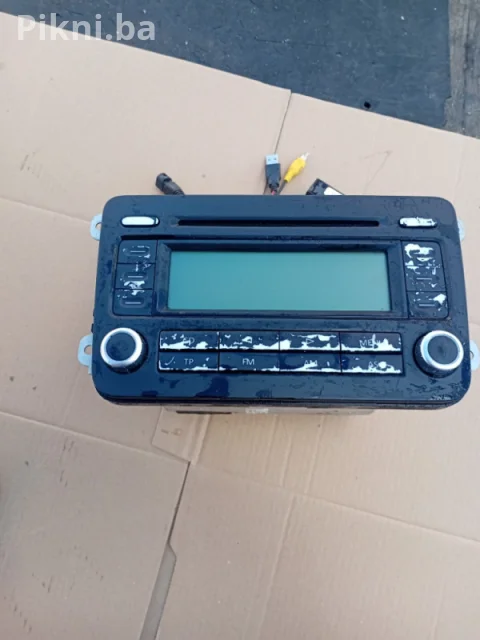 Originalni auto radio za VW, Škoda, Seat, Passat, Golf 10