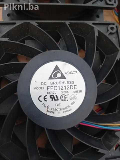 HITNA PRODAJA: Industrijski/Serverski Ventilatori (5 kom) - Delta 6