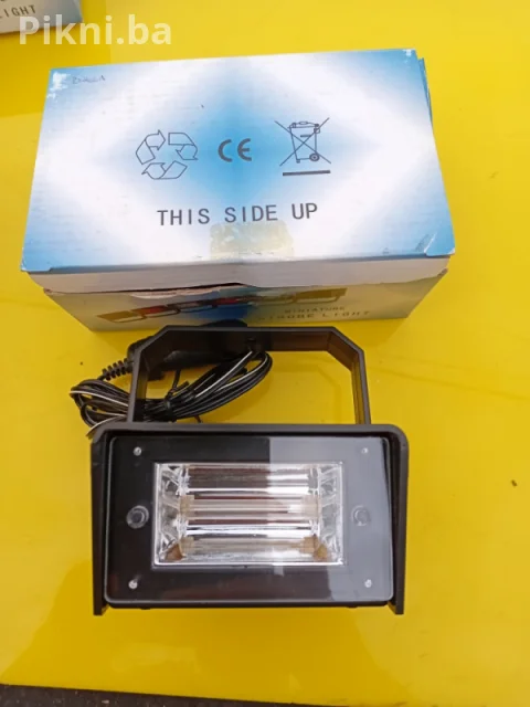 MEGA PONUDA! Mini Stroboskop/Rotacija Lampe (12V) / Idealno alarm