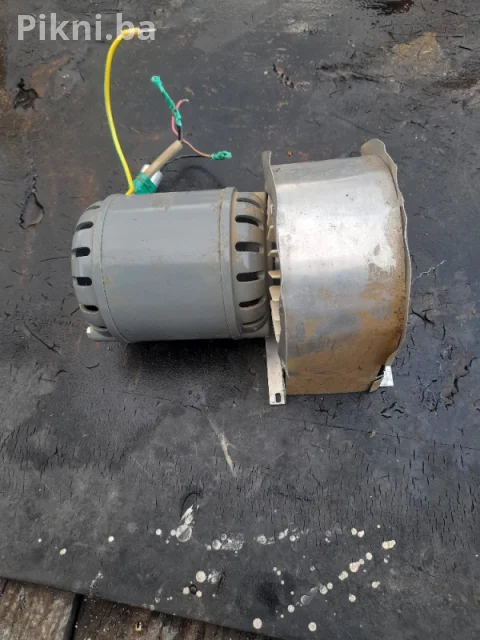 Oglas za brzu prodaju: Elektromotor (Duvaljka/Ventilator) MEZ 8