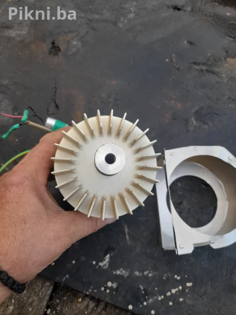 Oglas za brzu prodaju: Elektromotor (Duvaljka/Ventilator) MEZ 7