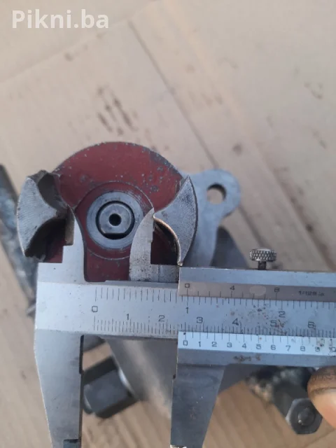 Hidraulicna pumpa traktor bager skip utovarivac kombinirka pumpe 12