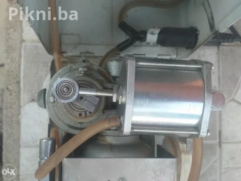 Ameda Rubi Royal Mod. 22 Prijenosna VAKUUM PUMPA / Kompresor 90w