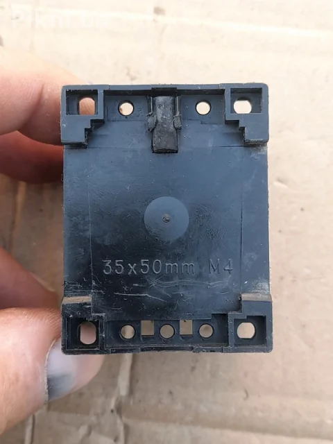 Sklopka / Kontaktor Telemecanique 9A 220V (4kW) 3
