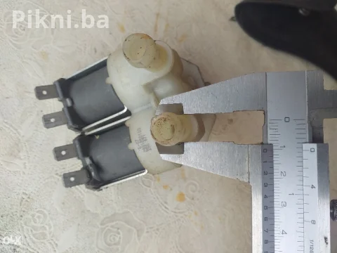 Dupli Elektromagnetski Solenoid Ventil 220V za Veš Mašinu 5