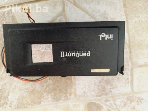Procesor sa hladnjakom intel pentium 2